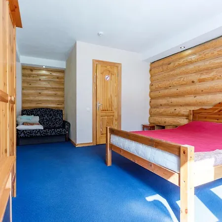 Viesu Nams “dimantu Ferma” Guest house Ikskile